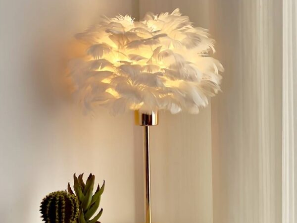 Feather Lamp Golden Main